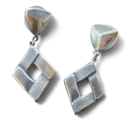 Pump up the Volume Earrings