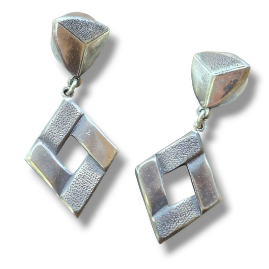 Pump up the Volume Earrings